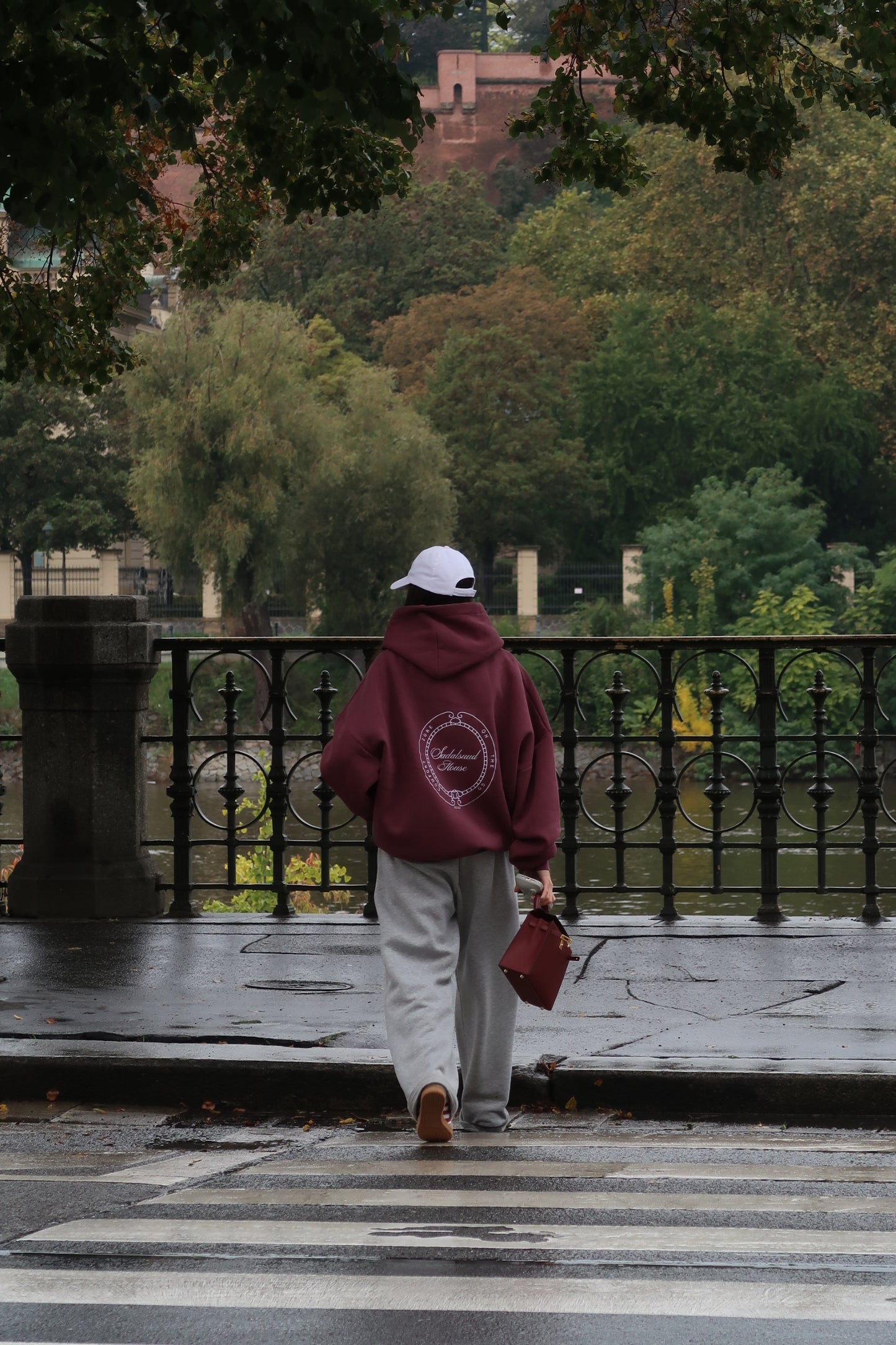 The Hoodie Burgundy